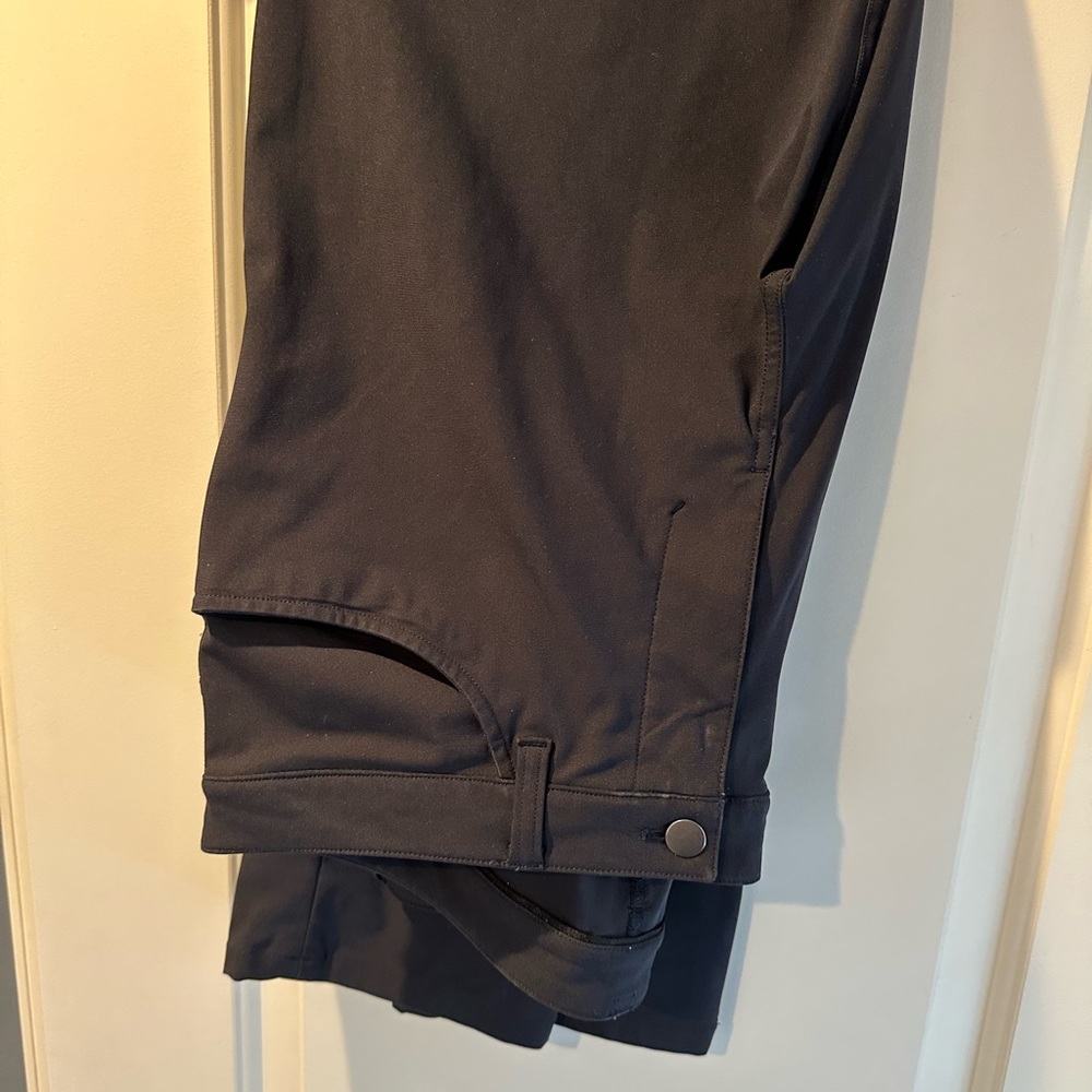 Men’s lululemon ABC pant.